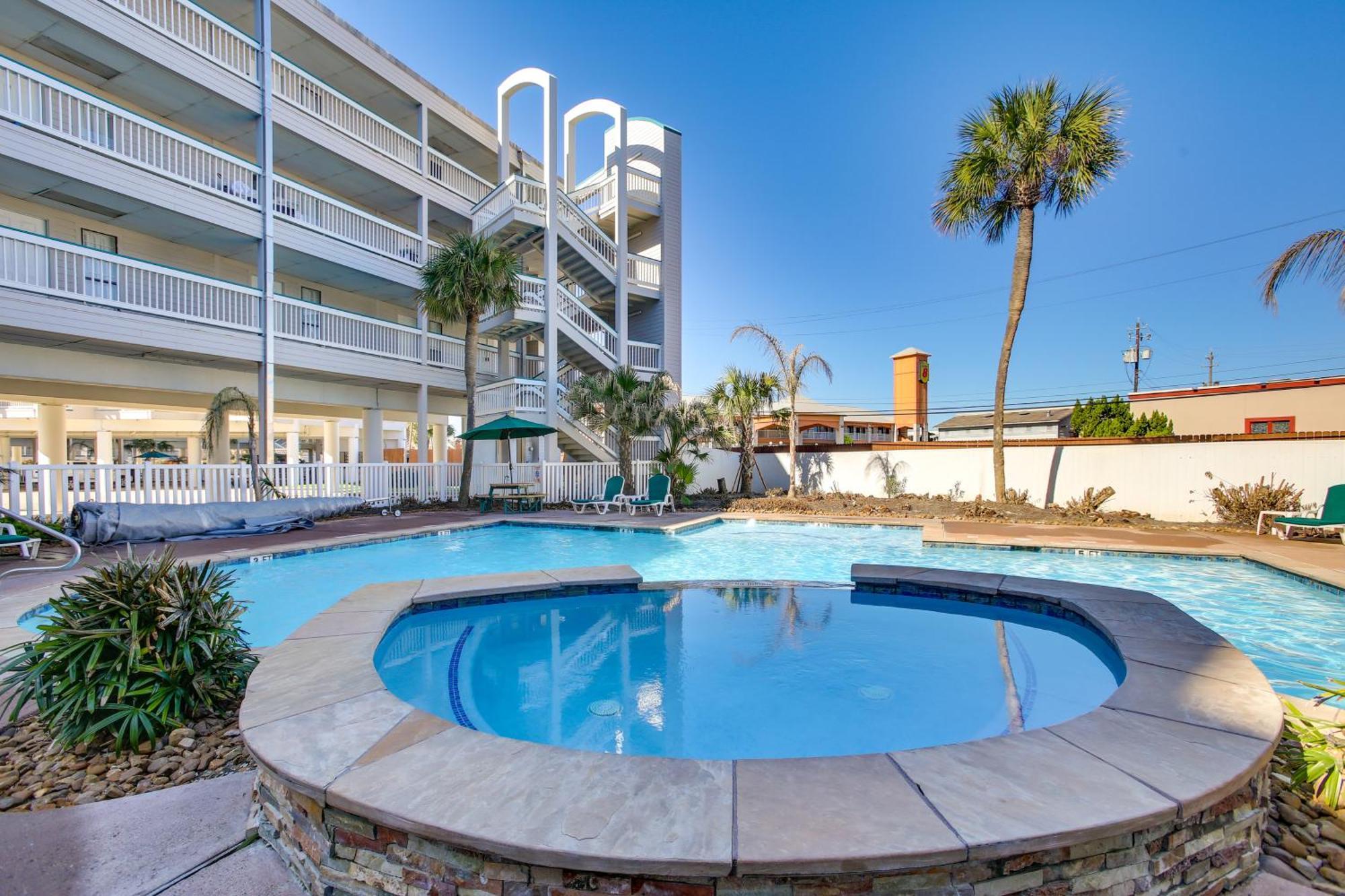 Galveston Retreat With Balcony And Gulf Views! Apartment ภายนอก รูปภาพ