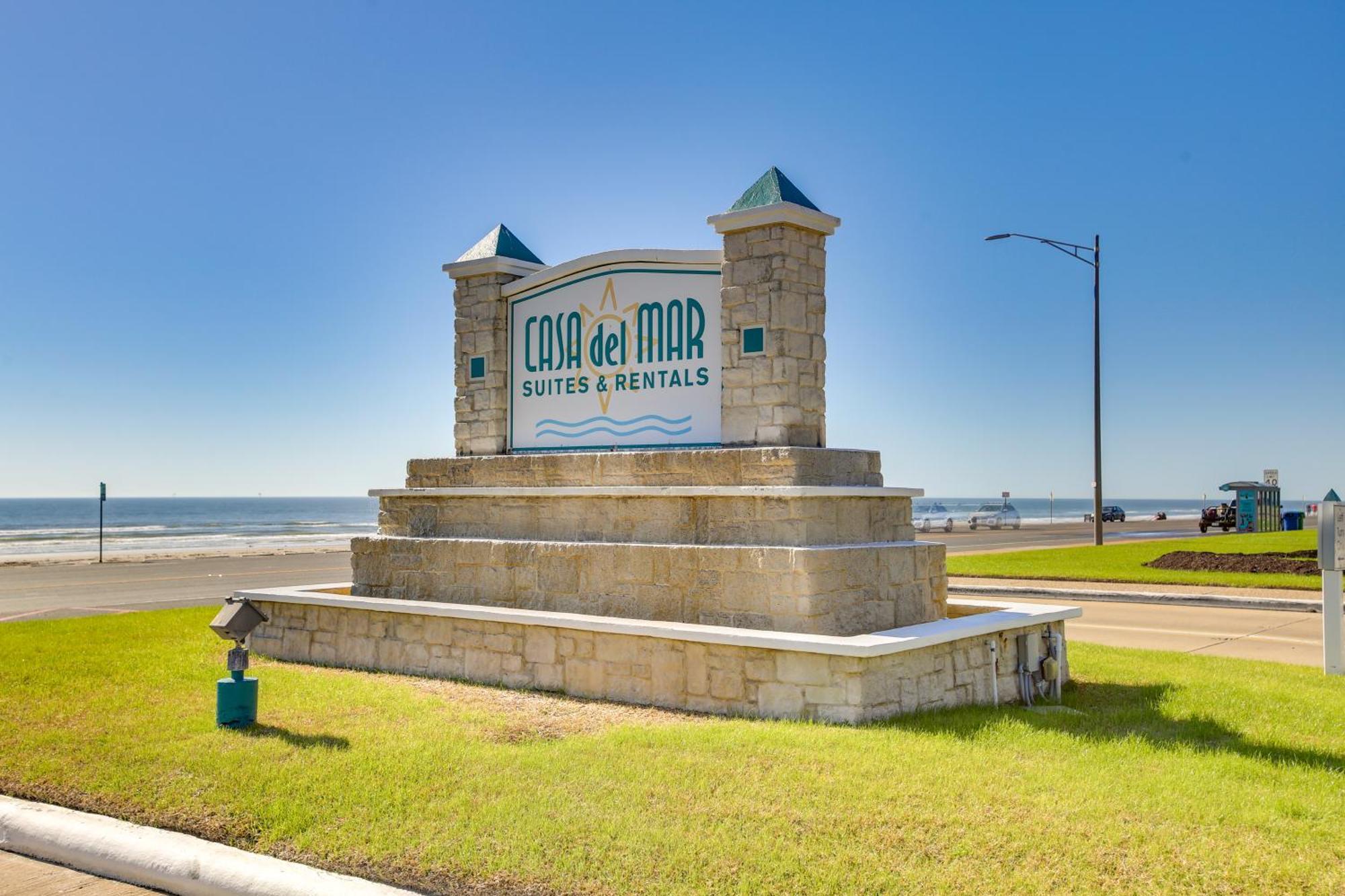Galveston Retreat With Balcony And Gulf Views! Apartment ภายนอก รูปภาพ