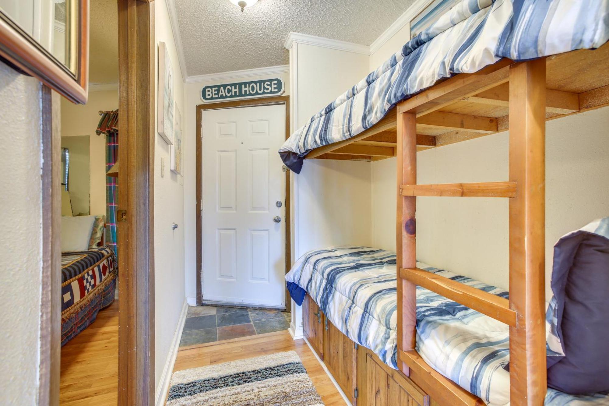 Galveston Retreat With Balcony And Gulf Views! Apartment ภายนอก รูปภาพ