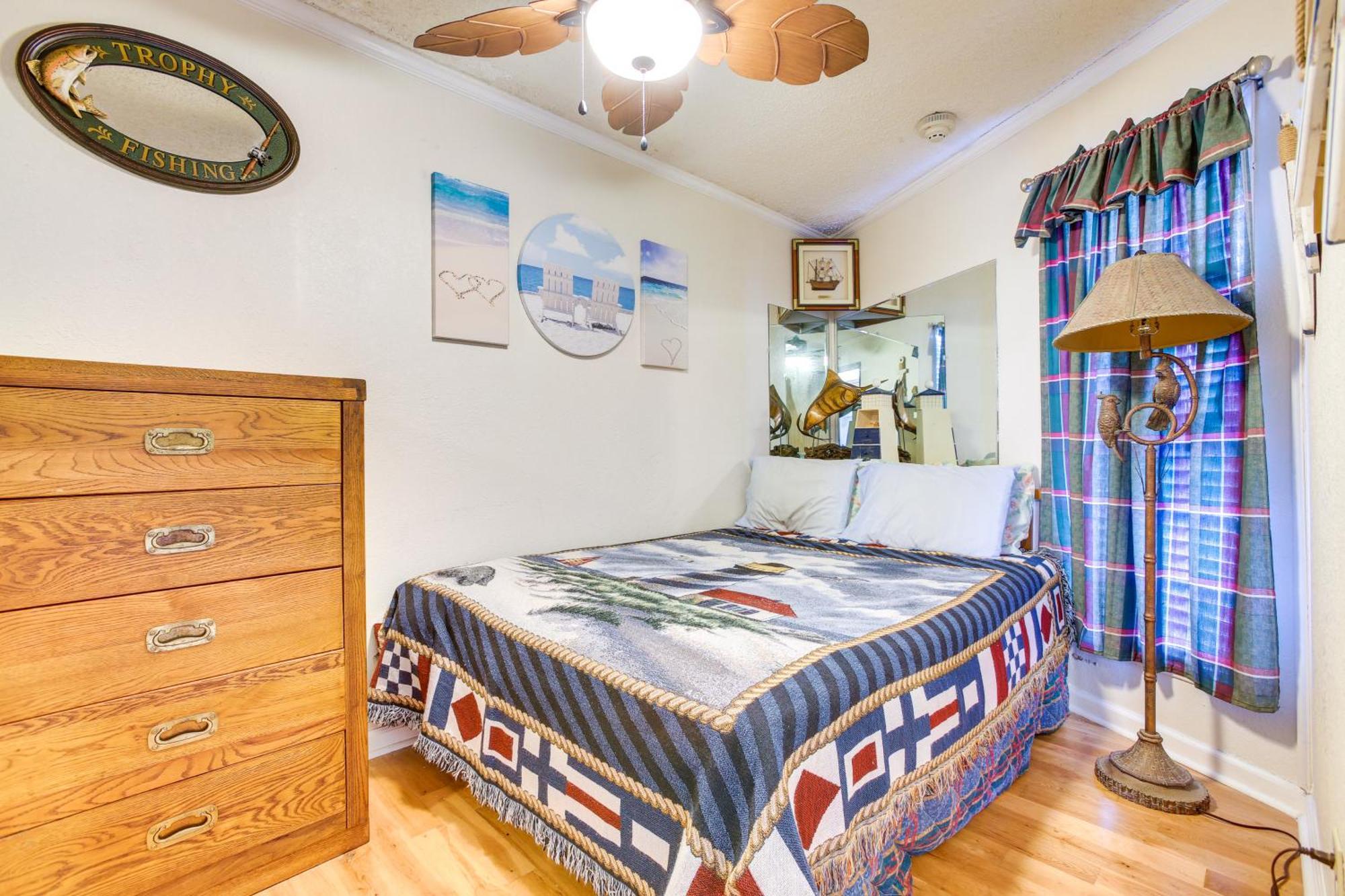 Galveston Retreat With Balcony And Gulf Views! Apartment ภายนอก รูปภาพ